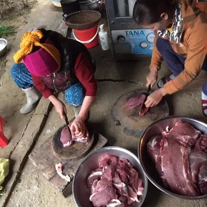 Thịt Lợn gác bếp